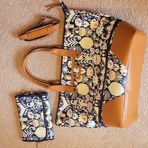 Stella & Dot Expandable Weekender  With Travel Makeup Bag